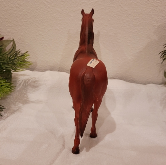 Breyer Man O' War Model Horse #602 Red Chestnut Matte Produced from 1975-1990. - Picture 6 of 11